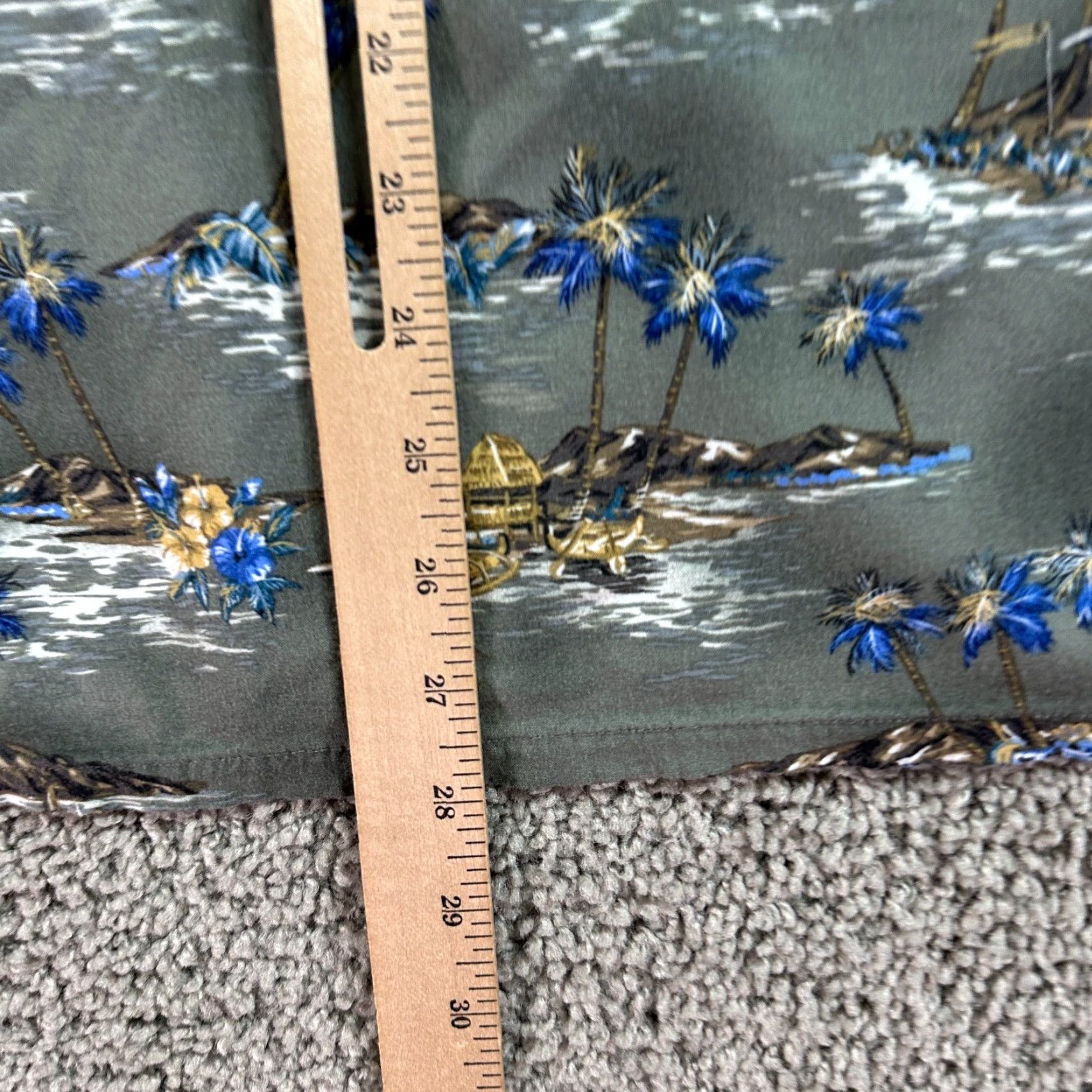 Vintage VINTAGE Batik Bay Button-Up Shirt Mens XL Green Palm Island Rayon Short Sleeve Graphic Print Hawaiian Collared Button Up Category: Shirt Size US XL / EU 56 / 4 - 7 Thumbnail
