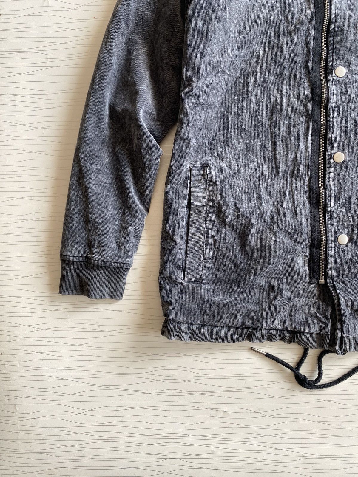 14th Addiction × In The Attic × Share Spirit Homme y2k In The Attic corduroy coach shirt Size US L / EU 52-54 / 3 - 4 Thumbnail