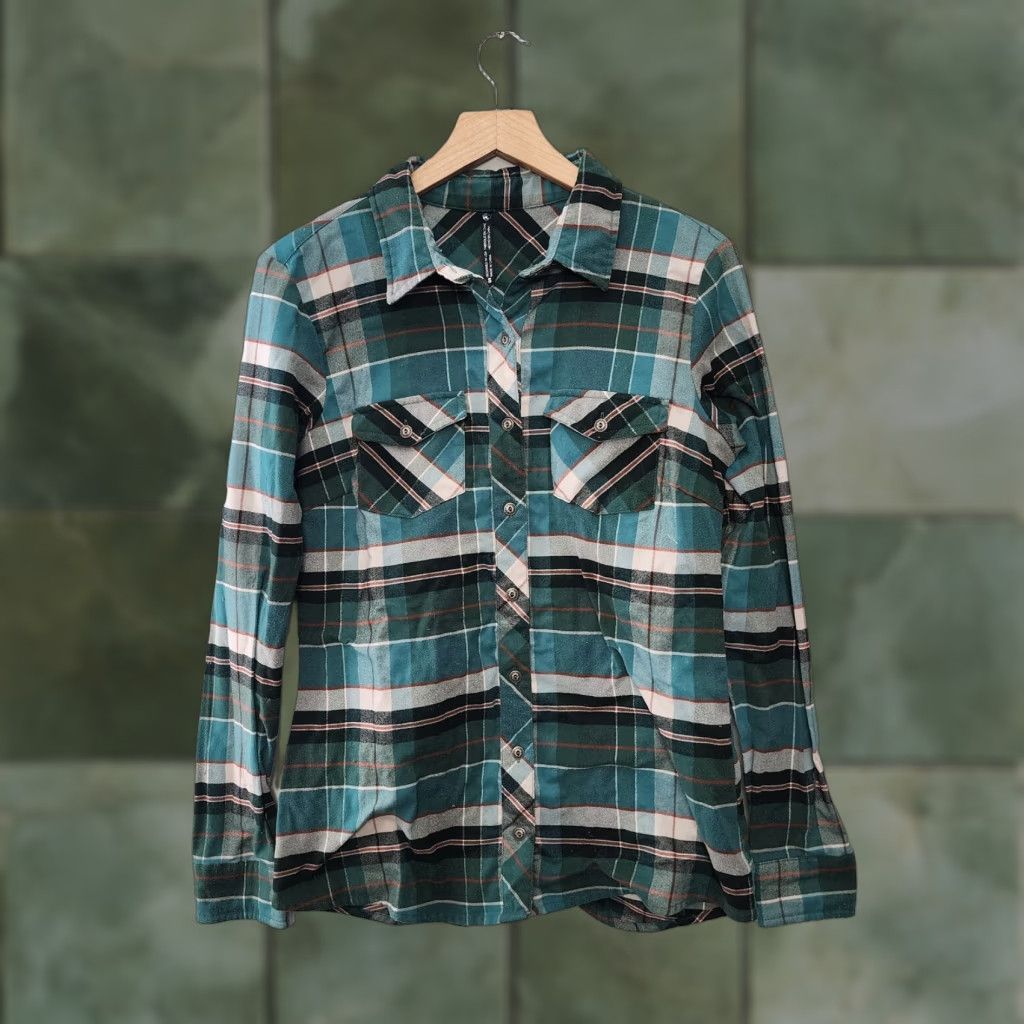 Vintage Kuhl Shirt Womens Small Blue Green Greta Plaid Outdoor Hiking Polyester Flannel Button-Up Size S / US 4 / IT 40 - 1 Thumbnail