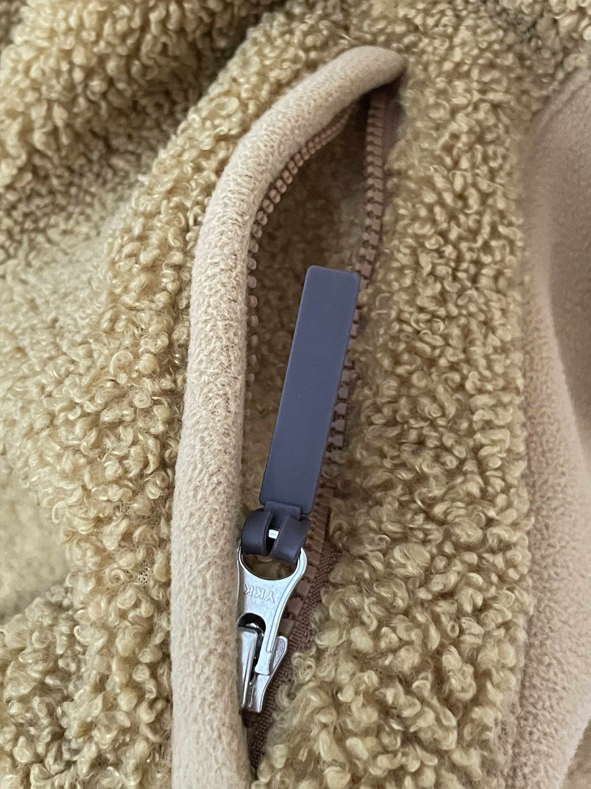 Kith Used Kith Sherpa Hoodie Zip 2021 Authentic Brown Size L Size US L / EU 52-54 / 3 - 3 Thumbnail
