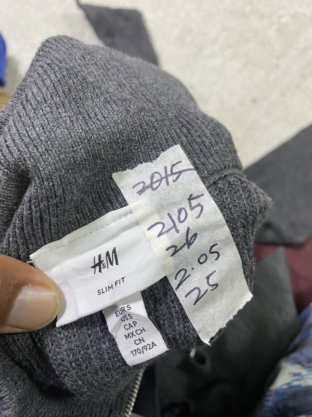 H&M H&M half zipper size M Size US M / EU 48-50 / 2 - 5 Thumbnail