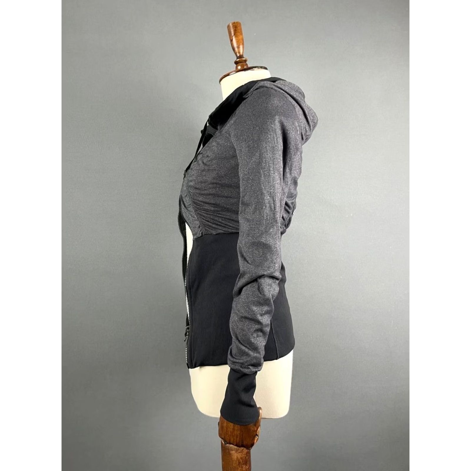 Lululemon Lululemon Hooded Jacket Reversible Full Zipper Gray & Black Long Sleeve Womens Size ONE SIZE - 5 Thumbnail