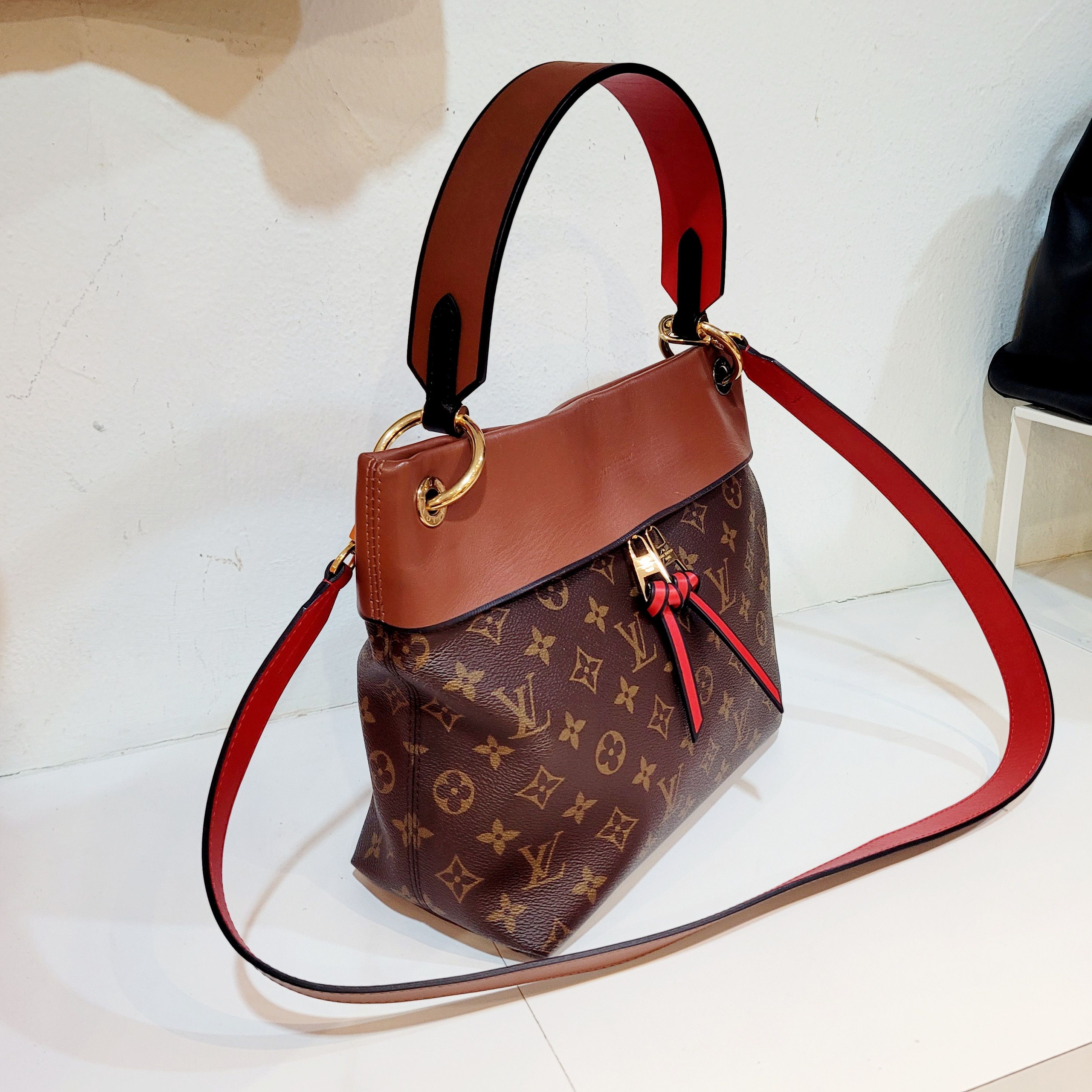 Louis Vuitton Louis Vuitton Tuileries Besace Monogram Sling Crossbody Bag Size ONE SIZE - 3 Thumbnail