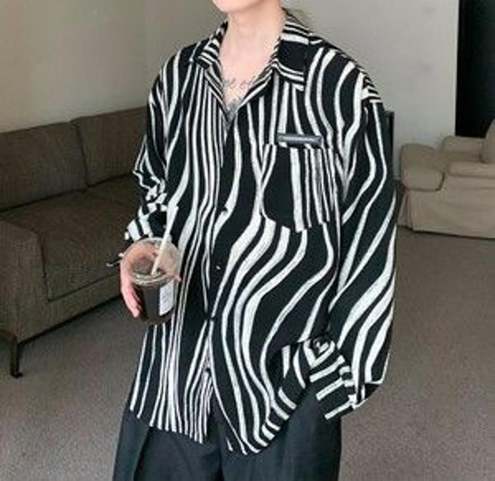 Other Zebra Graphic Long Sleeve Shirt Size US M / EU 48-50 / 2 - 2 Thumbnail