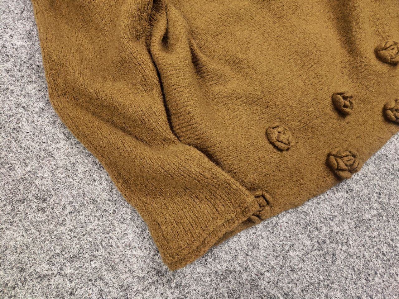 Japanese Brand Grizas Design Light Wool Blend Fowers yellow tint Sweater Size XS / US 0-2 / IT 36-38 - 6 Thumbnail