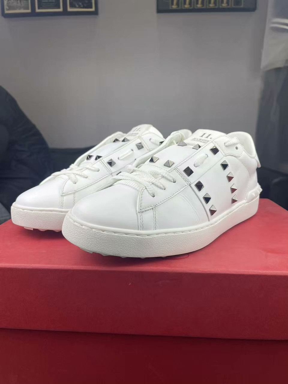 Gucci Gucci Running Brown Lowtop Sneakers 40 Women Size US 9 / IT 39 - 1 Thumbnail