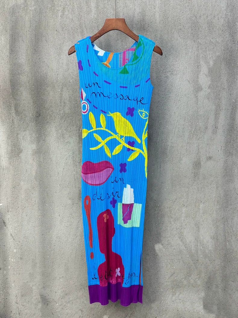 Issey Miyake Issey Miyake size:2 Blue Valentine's Day pleated dress Size XS / US 0-2 / IT 36-38 - 1 Thumbnail