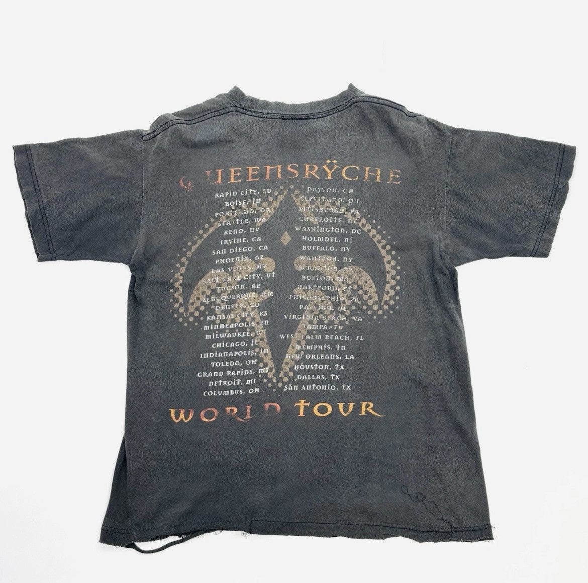 Vintage Vintage Faded Queensryche tee Size US M / EU 48-50 / 2 - 2 Thumbnail