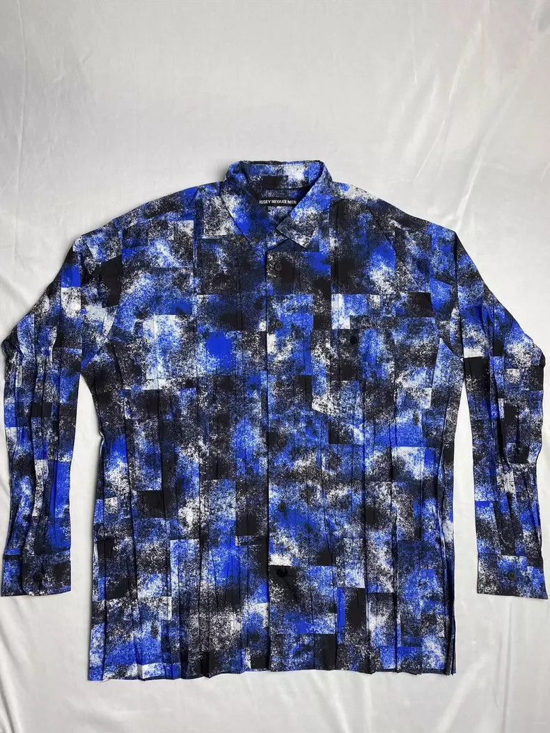 Issey Miyake Issey Miyake size:3 Blue mainline show pleated coat Size L / US 10 / IT 46 - 1 Thumbnail