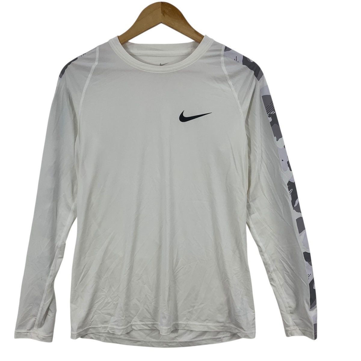Nike NIKE DRI FIT Sportswear Camouflage Sleeve Tee Shirt Top Size L / US 10 / IT 46 - 4 Thumbnail