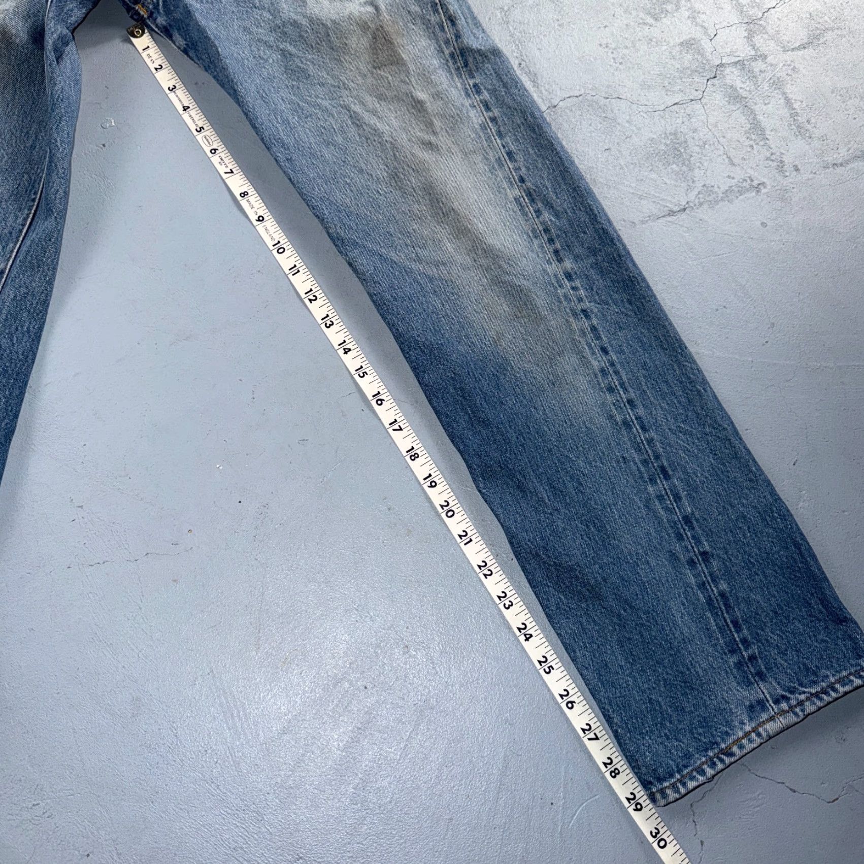 Levi's VINTAGE Levi's 501 Jeans Classic Straight Light Wash 30x34 USA 80s 90s Distressed Button Fly Mens Regular Denim Blue Jeans Size US 30 / EU 46 - 6 Thumbnail