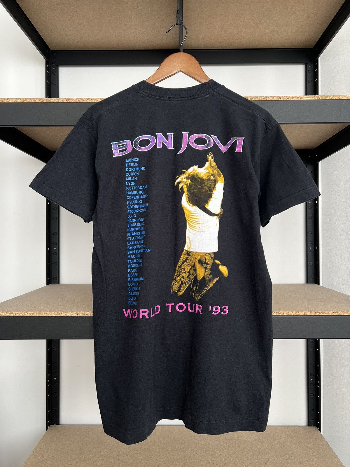 Band Tees Vintage 1993 Bon Jovi Keep The Faith Black T-shirt Size US L / EU 52-54 / 3 - 4 Thumbnail