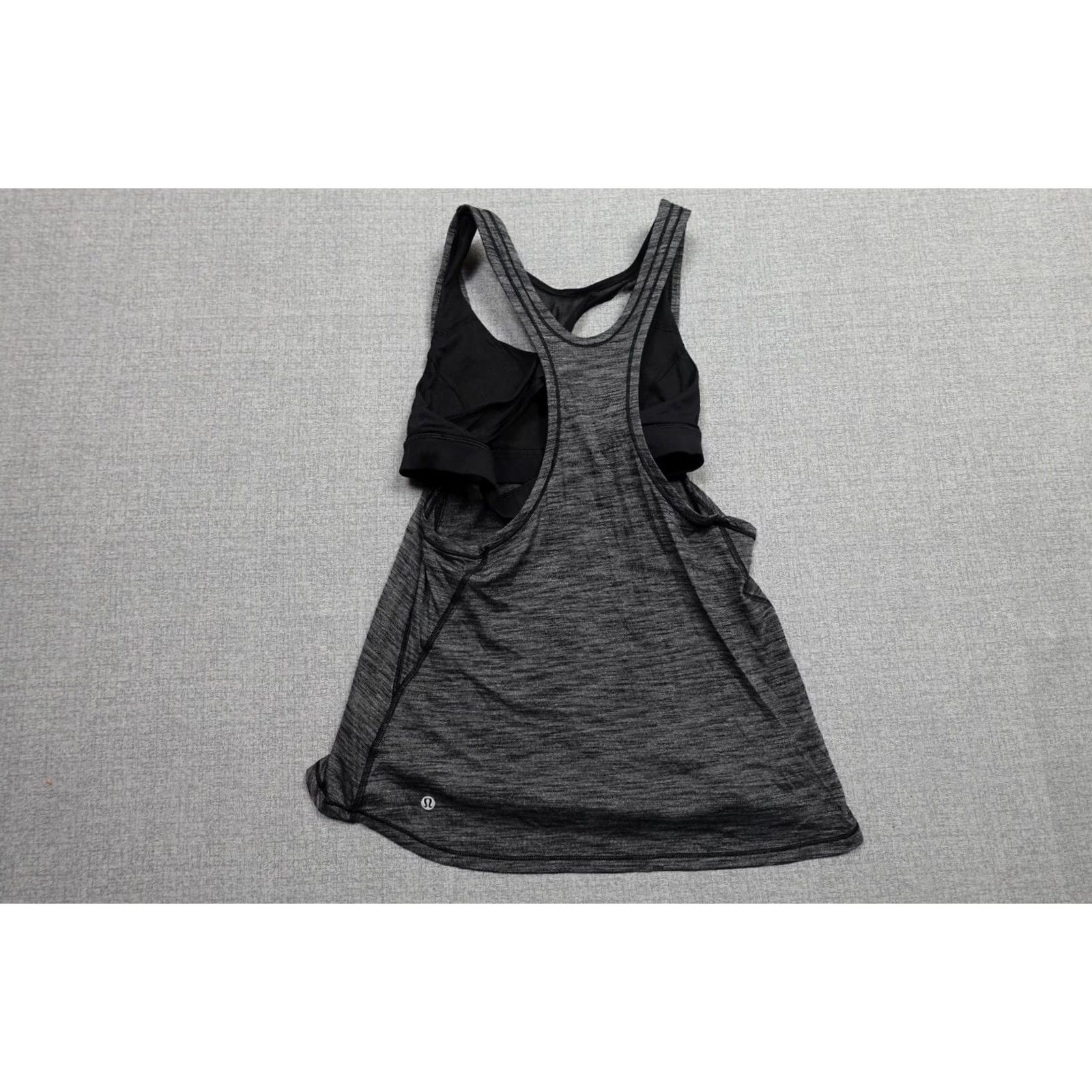 Lululemon Lululemon Built In Bra Tank Top Womens Size 4 Gray Racer Back Performance Yoga Tank (Adult) Womens Size S / US 4 / IT 40 - 4 Thumbnail