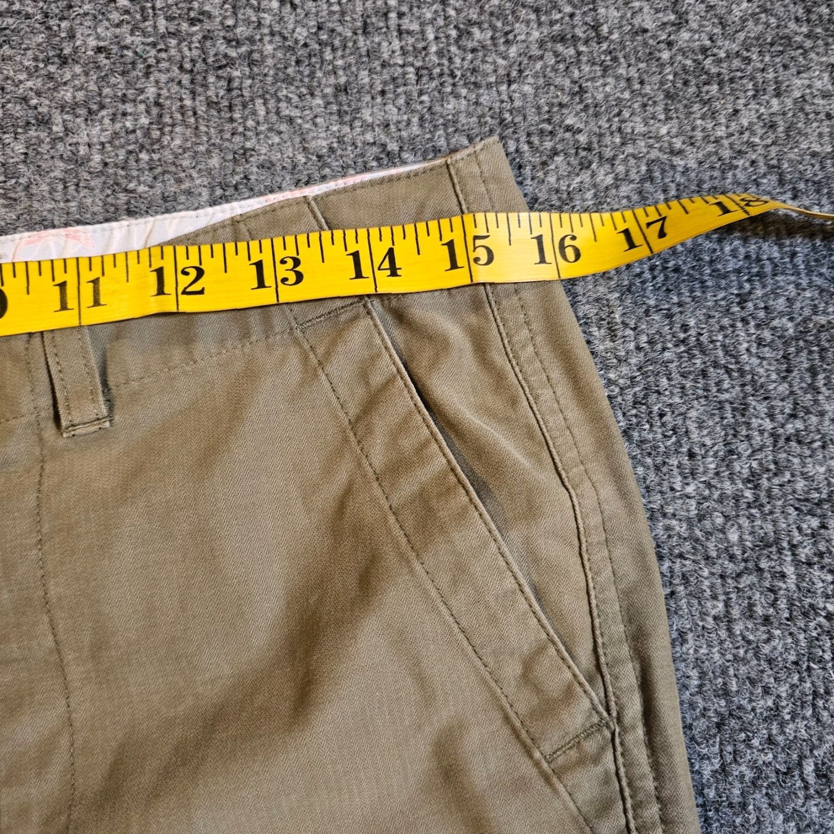 Vintage Horny Toad Shorts Womens 4 Beige Tan Nylon Embroidered Bermuda Stretch Casual Bermuda Style Size 27" / US 4 / IT 40 - 6 Thumbnail