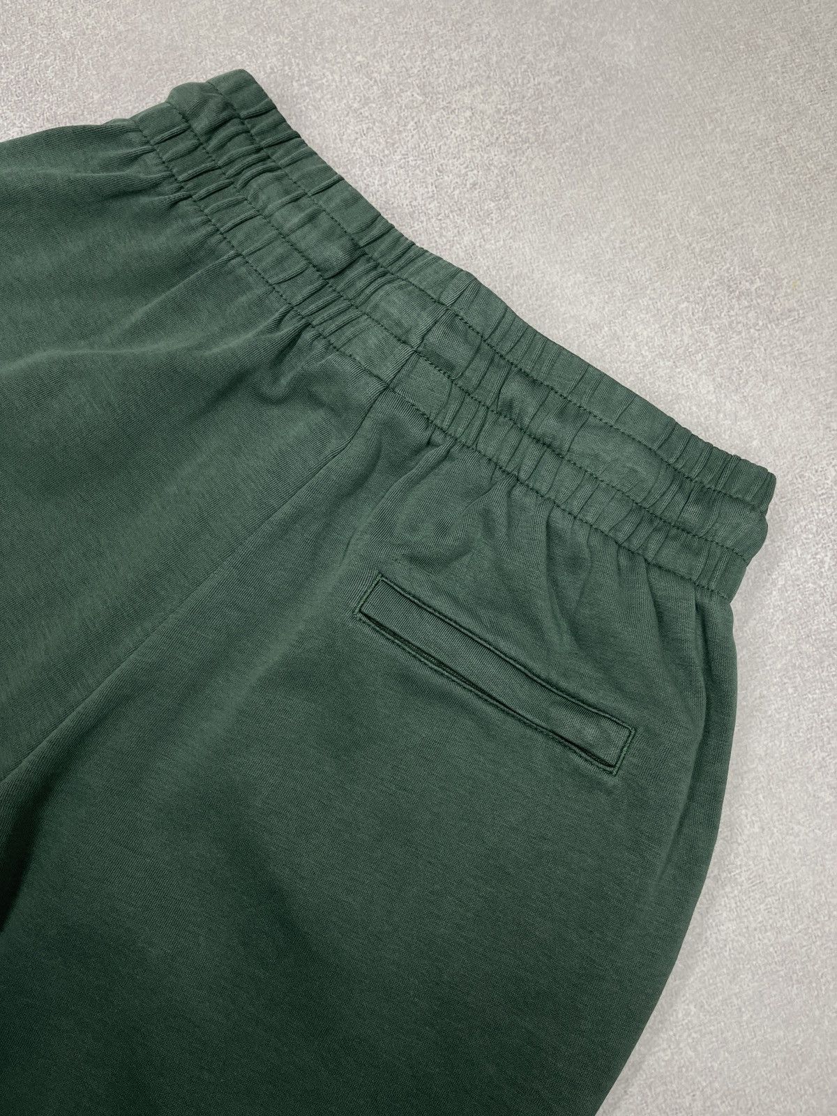 Lacoste Womens Lacoste Sweatpants Green Double Logo Size 26" / US 2 / IT 38 - 7 Thumbnail