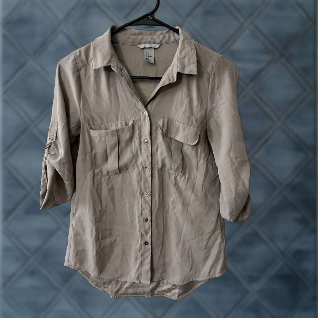 H&M H&M Shirt Women Beige Button-Up 3/4 Sleeve Size 4 Womens Size S / US 4 / IT 40 - 1 Thumbnail