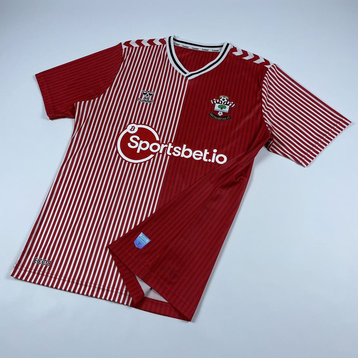 Hummel Hummel Southampton FC 2023/24 Soccer Jersey Football Shirt Size US L / EU 52-54 / 3 - 5 Thumbnail