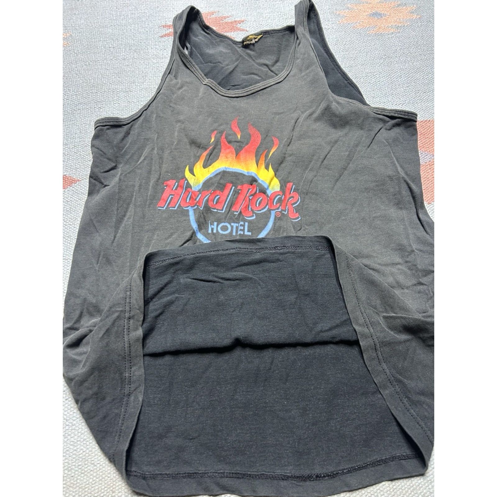 Hard Rock Cafe VINTAGE Hard Rock Hotel Vegas Flames Tank Top Sleeveless T Shirt Large Black Men T-Shirt Slim Fit H/R Size US L / EU 52-54 / 3 - 5 Thumbnail