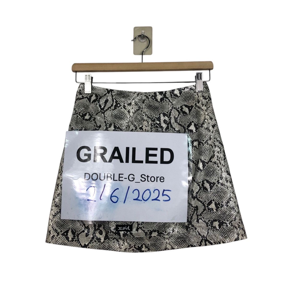 Japanese Brand X-Girl Snake Print Mini Skirt w/ Front Zip Pocket Size 24" / US 00 / IT 34 - 1 Thumbnail