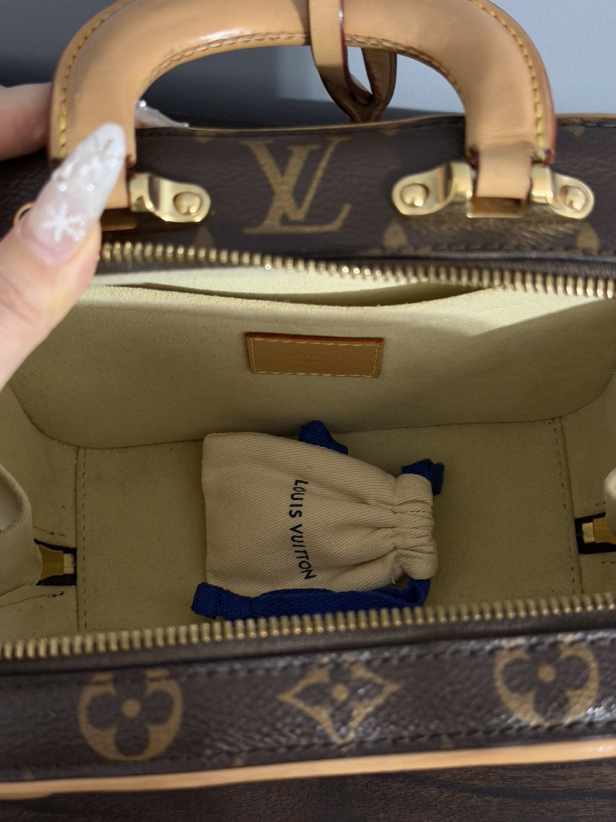 Louis Vuitton Louis Vuitton Cannes Vanity Monogram Bag w/ Box & Dust Bag Size ONE SIZE - 8 Thumbnail