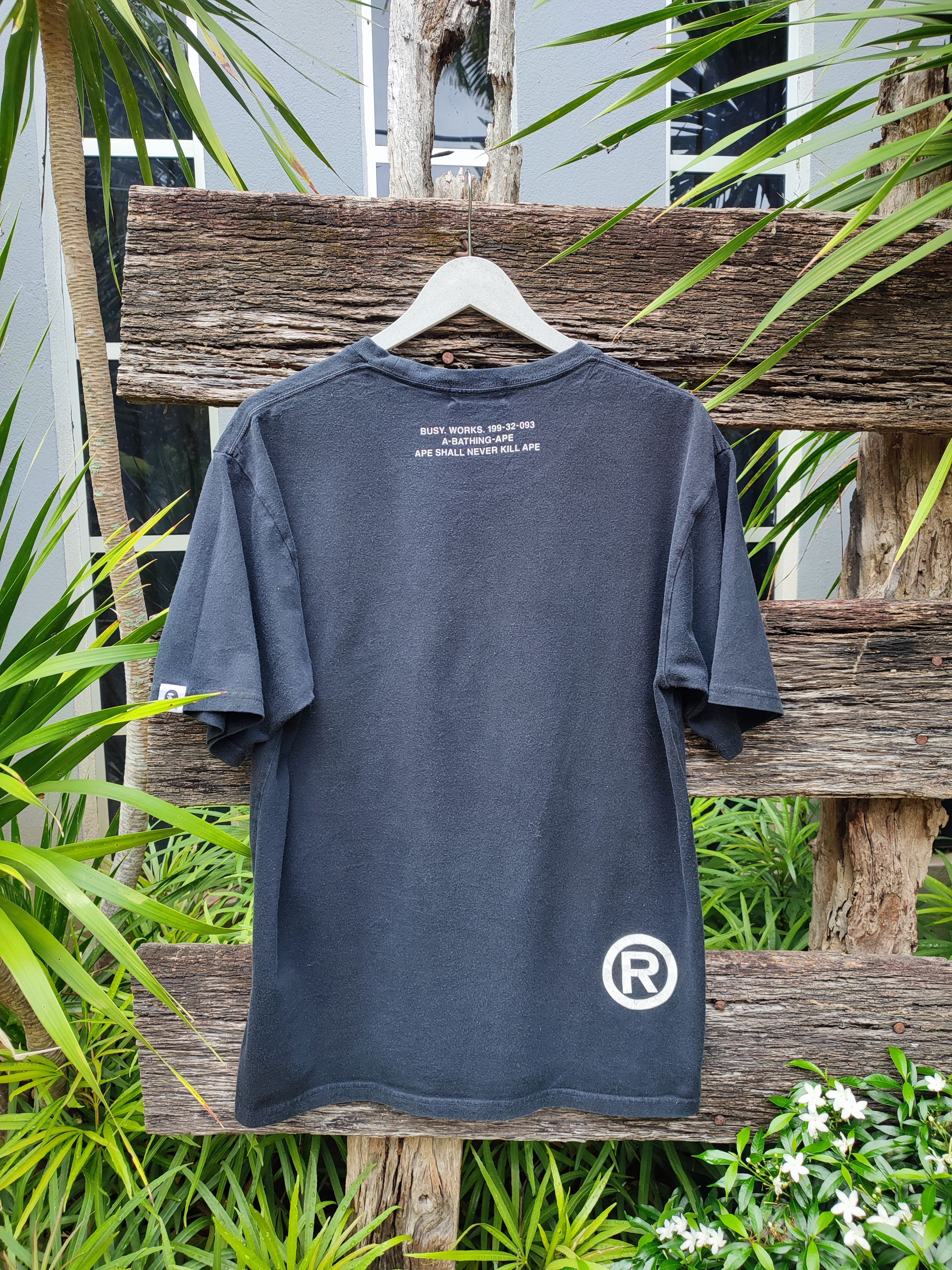 Bape A Bathing Ape World Gone Mad Tshirt Size US L / EU 52-54 / 3 - 5 Thumbnail