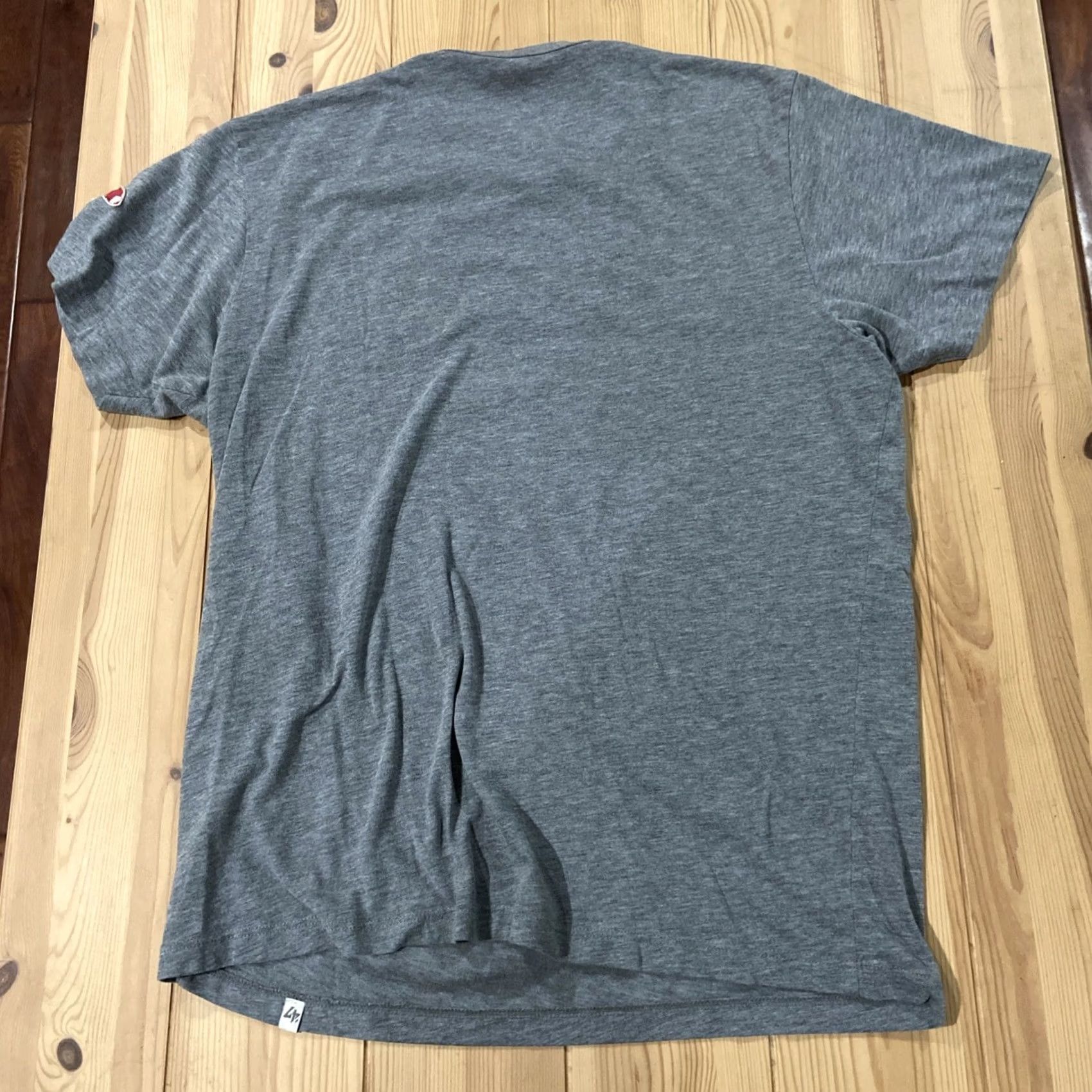 47 FORTY SEVEN Brand 47 Womens Small Boston Red Sox Abercrombie style patch T-Shirt Gray Short Sleeve V-Neck 100% Cotton Casual Womens S Size S / US 4 / IT 40 - 6 Thumbnail