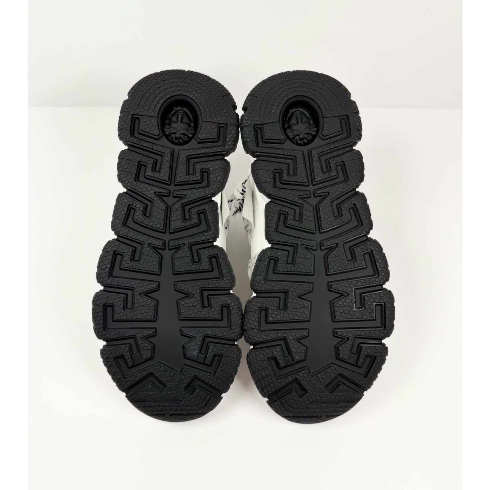 Versace Size 40EU/7US - Versace Trigreca White Sneakers NEW! Size US 7 / EU 40 - 9 Thumbnail