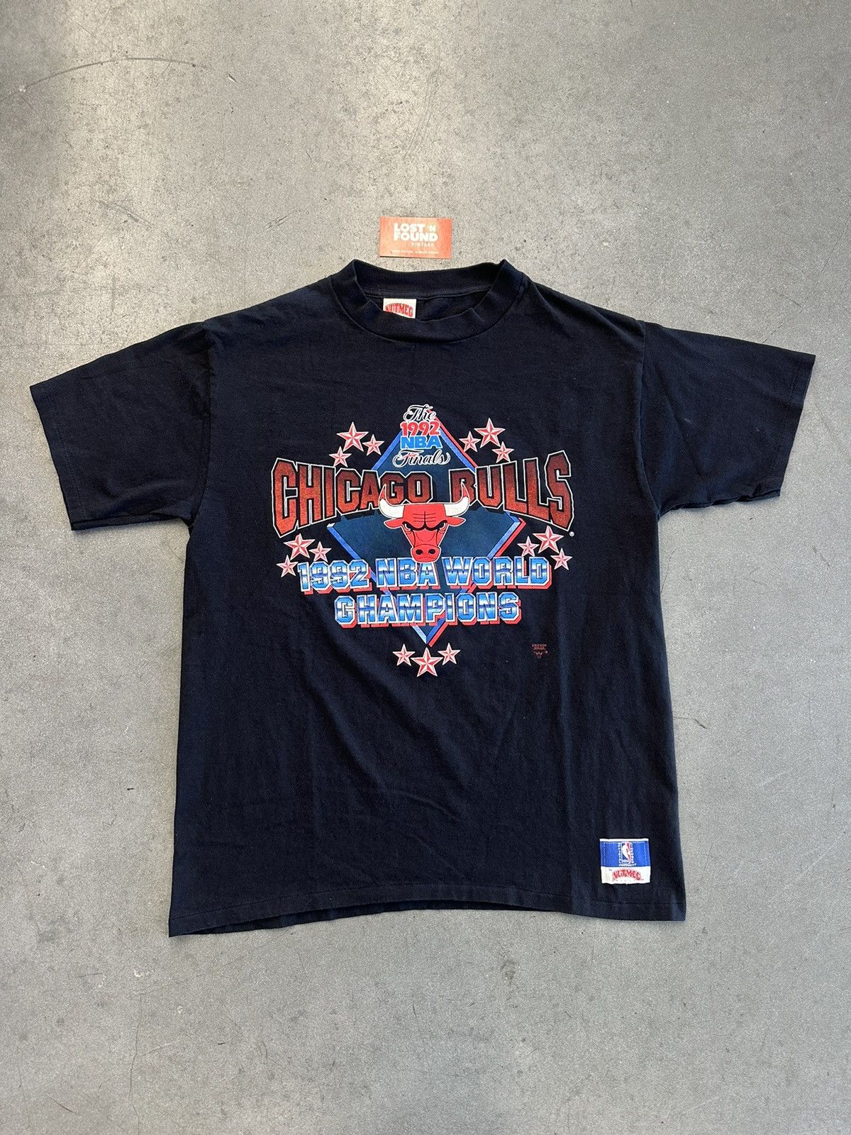 NBA × Vintage 1992 Vintage NBA Chicago Bulls World Champions Tee Size US XL / EU 56 / 4 - 1 Thumbnail