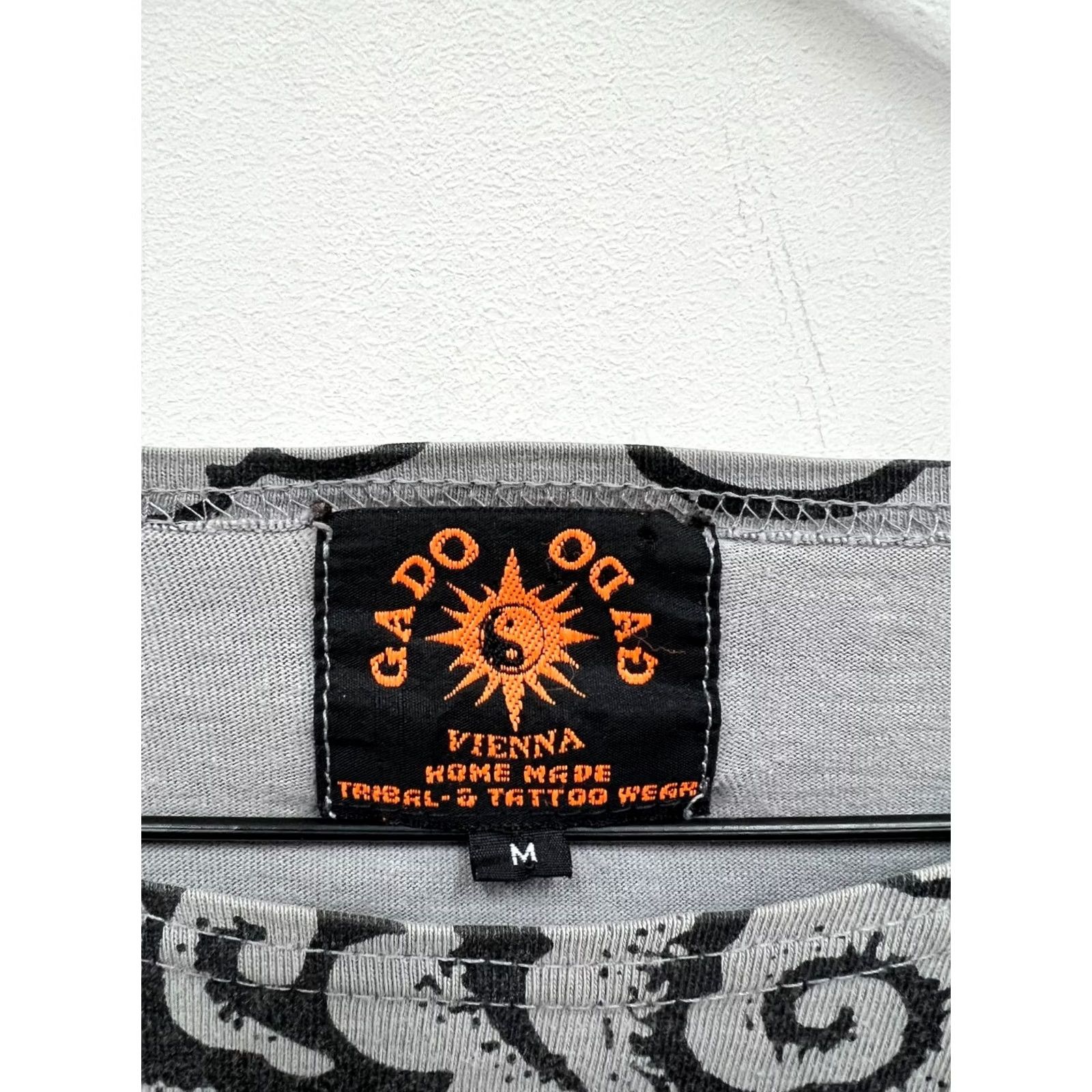 Vintage VINTAGE Gado Gado Vienna Tribal Sweatshirt Long Sleeve M Mens Gray Crew Neck Cotton Logo Pullover 90s Theme Tribal Size US M / EU 48-50 / 2 - 3 Thumbnail