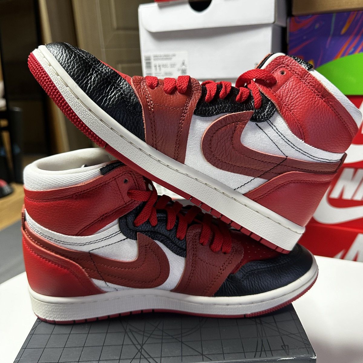 Jordan Brand × Nike New. Size 8 Womens Jordan Retro 1 High Method of Make Size US 8 / IT 38 - 3 Thumbnail