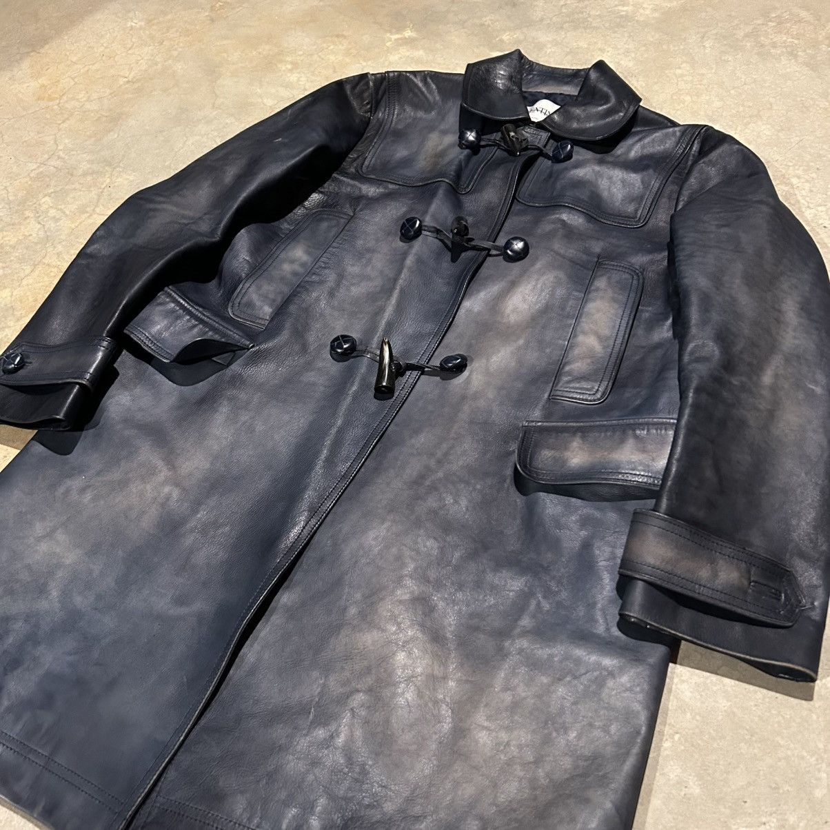 Designer × Valentino Valentino Calf Skin Patina Leather Duffle Trench Coat Rare Size US L / EU 52-54 / 3 - 3 Thumbnail