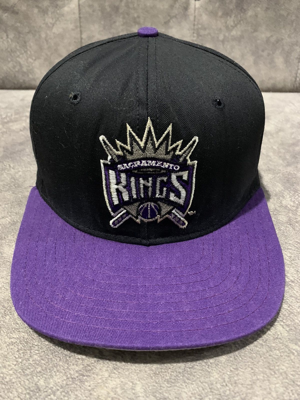 NBA × Vintage Vintage Sacramento Kings AJD Snapback OSFA Hat Cap Size ONE SIZE - 1 Thumbnail