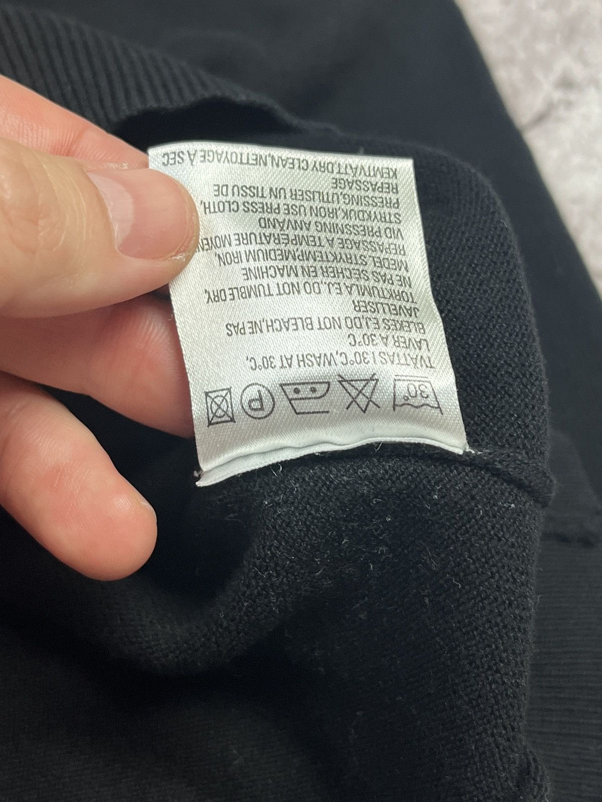 Acne Studios Acne Jeans Logo V-Neck Cotton Jumper Size US M / EU 48-50 / 2 - 10 Thumbnail