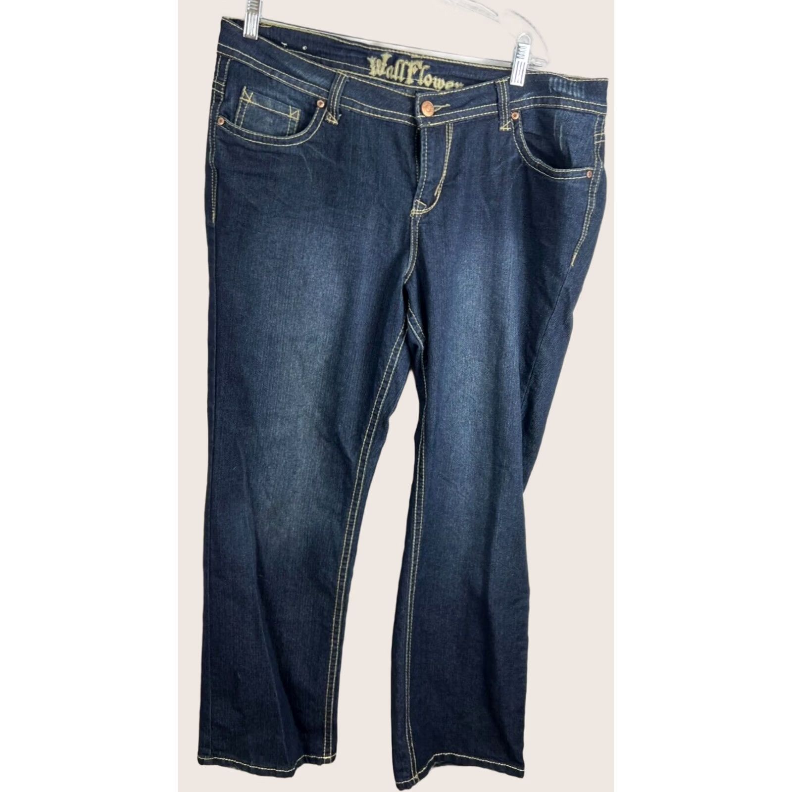Vintage VINTAGE Wallflower Distressed Blue Jeans Women Size 16 Boot 40x31 120246 Measure Size 38" / US 16 / IT 52 - 1 Thumbnail