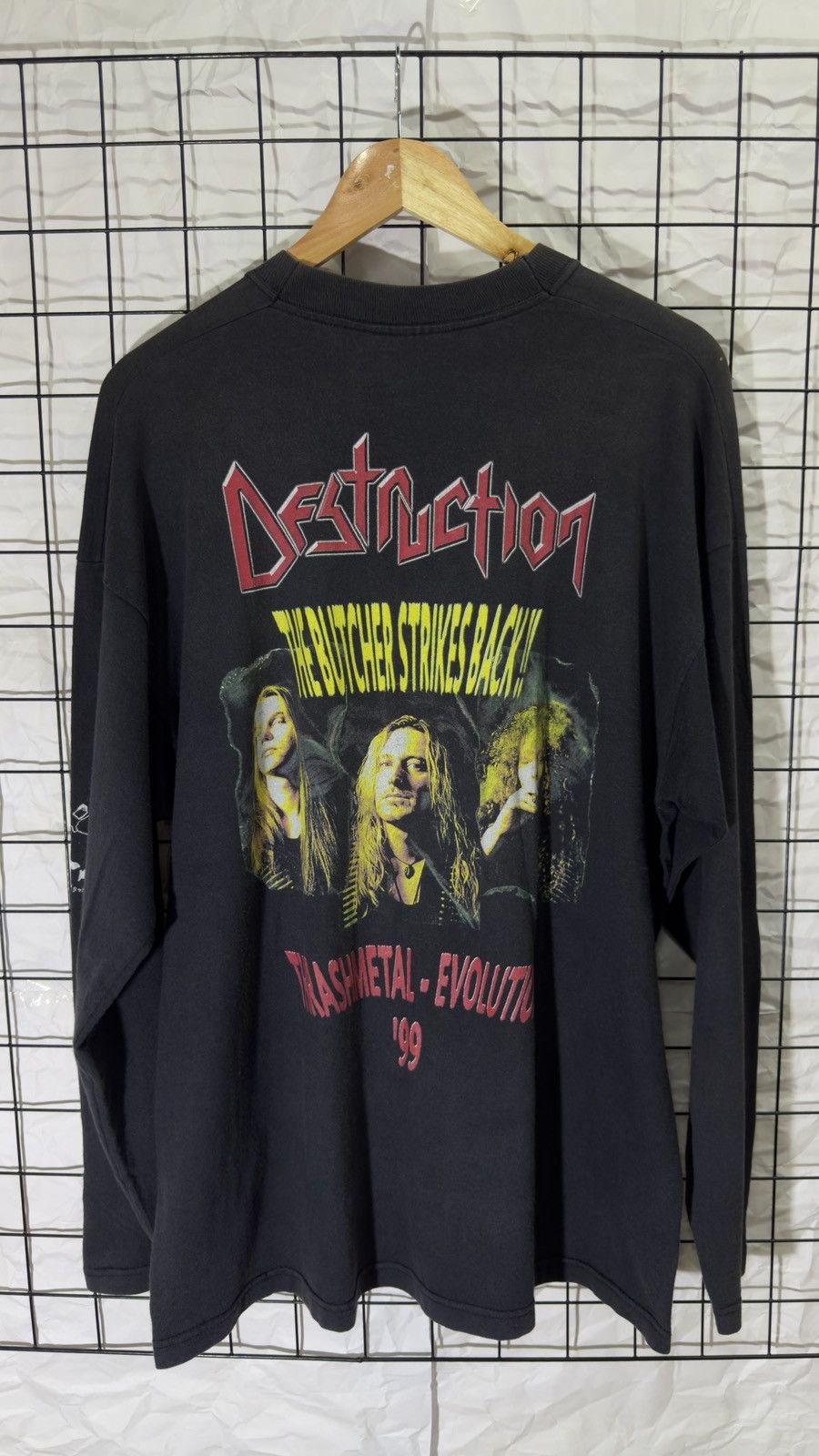 Band Tees Vintage 1999 destruction tour metal band tee shirt Size US XL / EU 56 / 4 - 4 Thumbnail