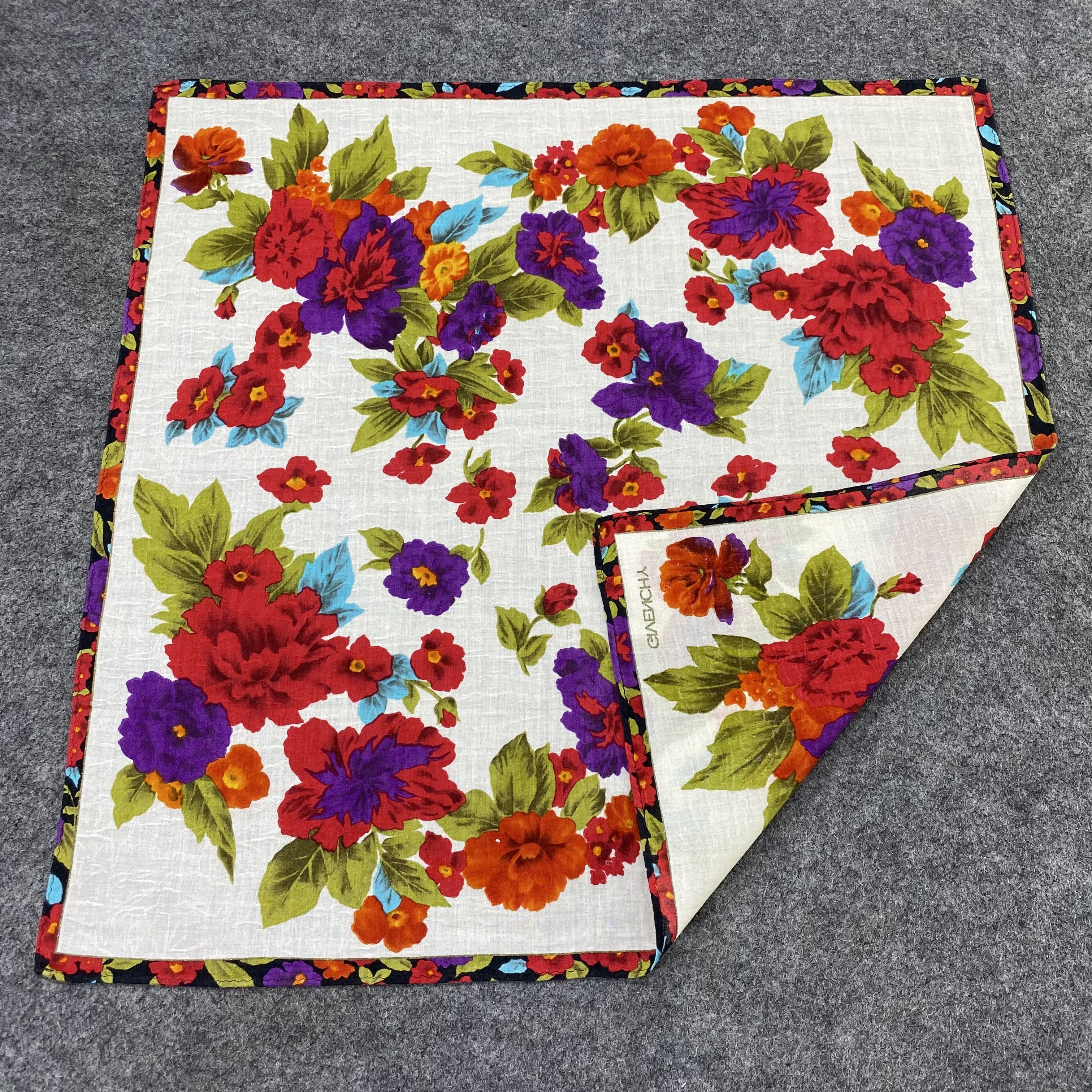 Givenchy Givenchy Handkerchief Neckerchief Bandana-B1792 Size ONE SIZE - 5 Thumbnail