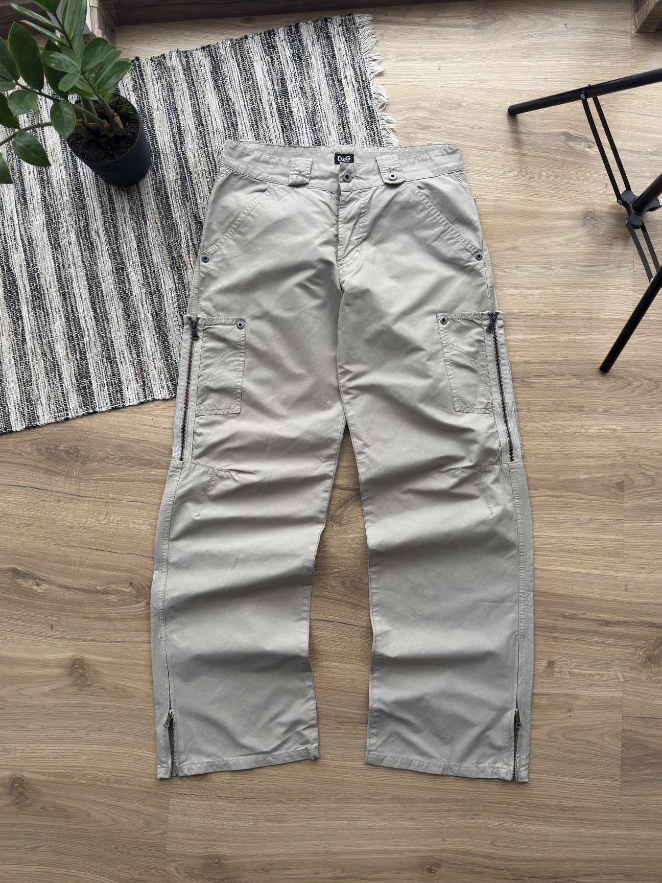 Dolce & Gabbana Vintage Dolce&Gabbana Multi pocket Cargo Y2K Beige Pants Men Size US 32 / EU 48 - 1 Thumbnail