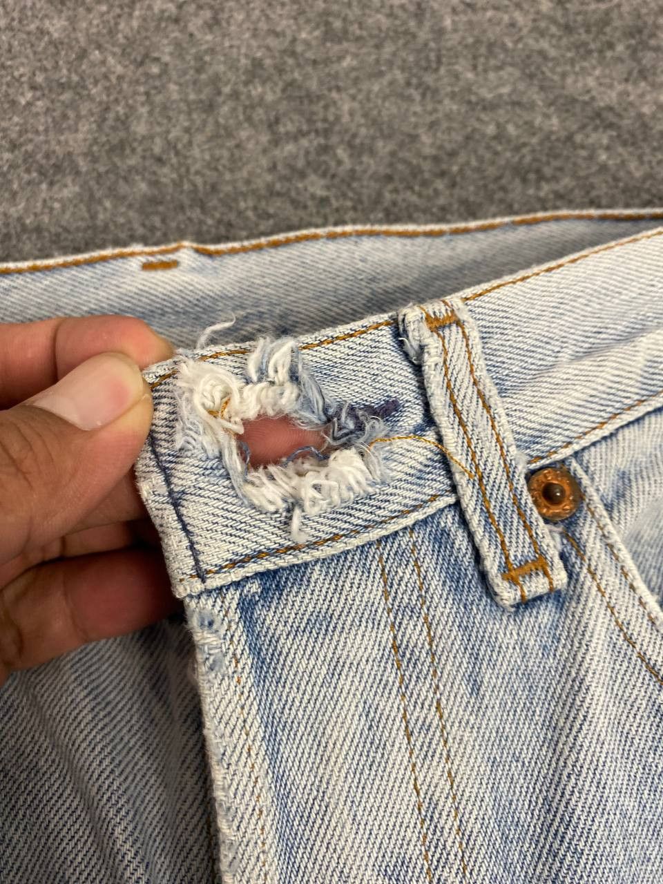 Levi's vintage 80s levis 501 lightwash denim nice design Size US 29 - 9 Thumbnail