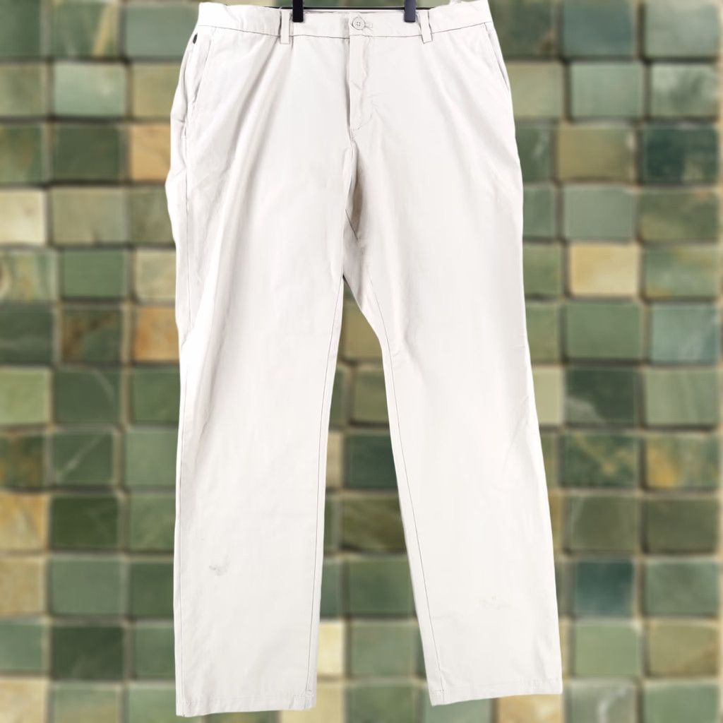 Vineyard Vines Vineyard Vines On The Go Pants OTG Tan Beige Mens 36 x 32 36 x 31 Actual Chino Pants Size US 36 / EU 52 - 1 Thumbnail