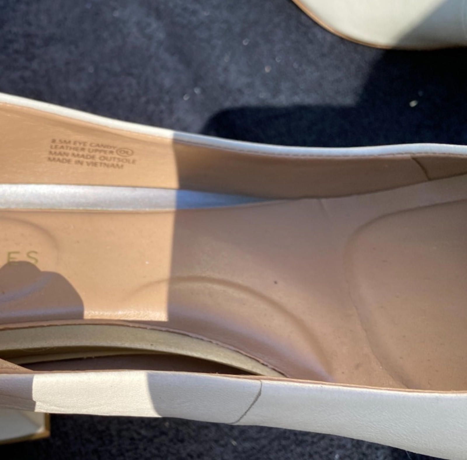 Designer Womens Aerosoles Heels Pumps Sz 8.5M Ivory Leather (S628) Size US 8.5 / IT 38.5 - 6 Thumbnail
