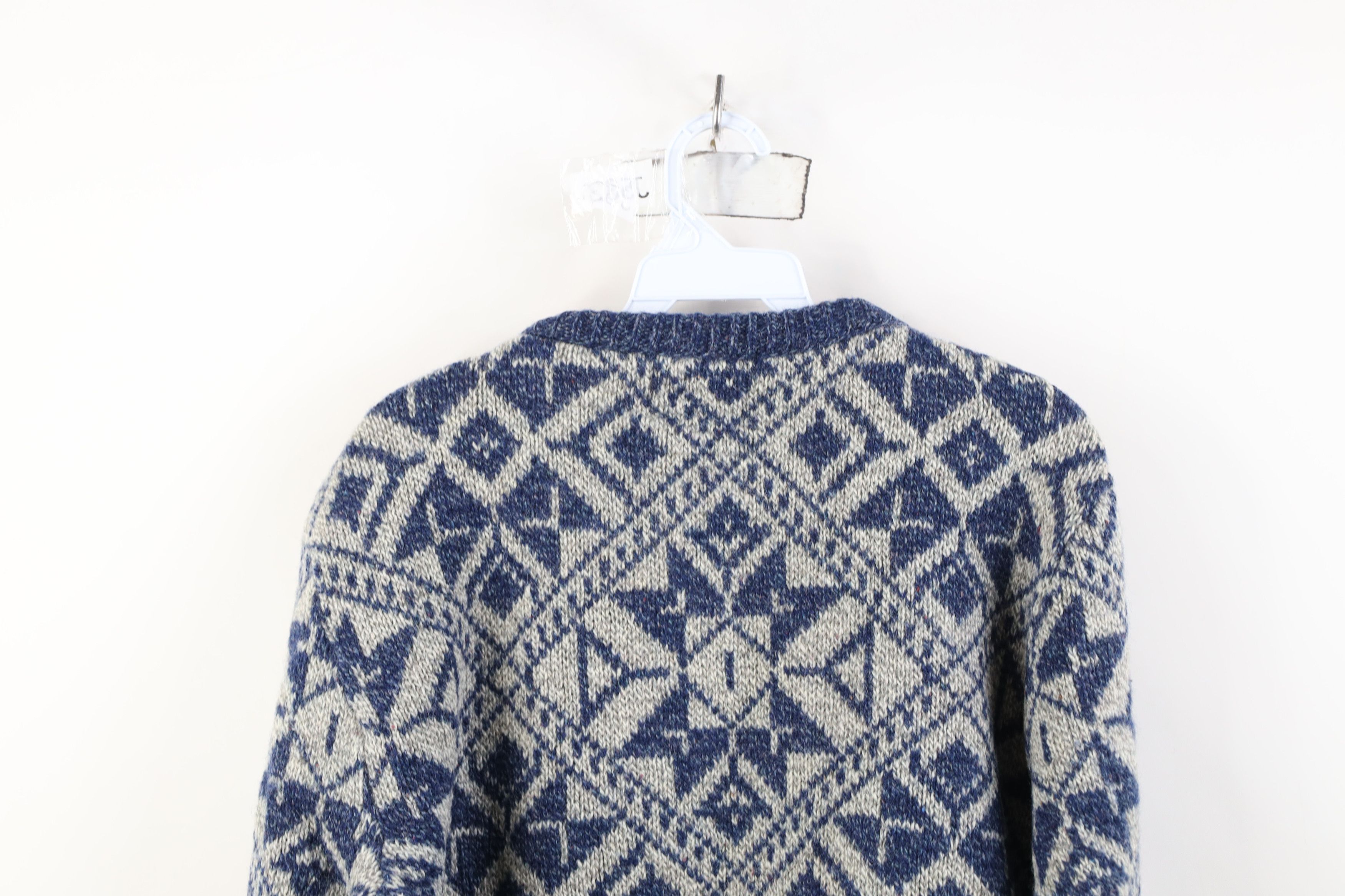 Vintage Vintage 90s Streetwear Knit Fair Isle Snowflake Sweater USA Size US M / EU 48-50 / 2 - 9 Thumbnail