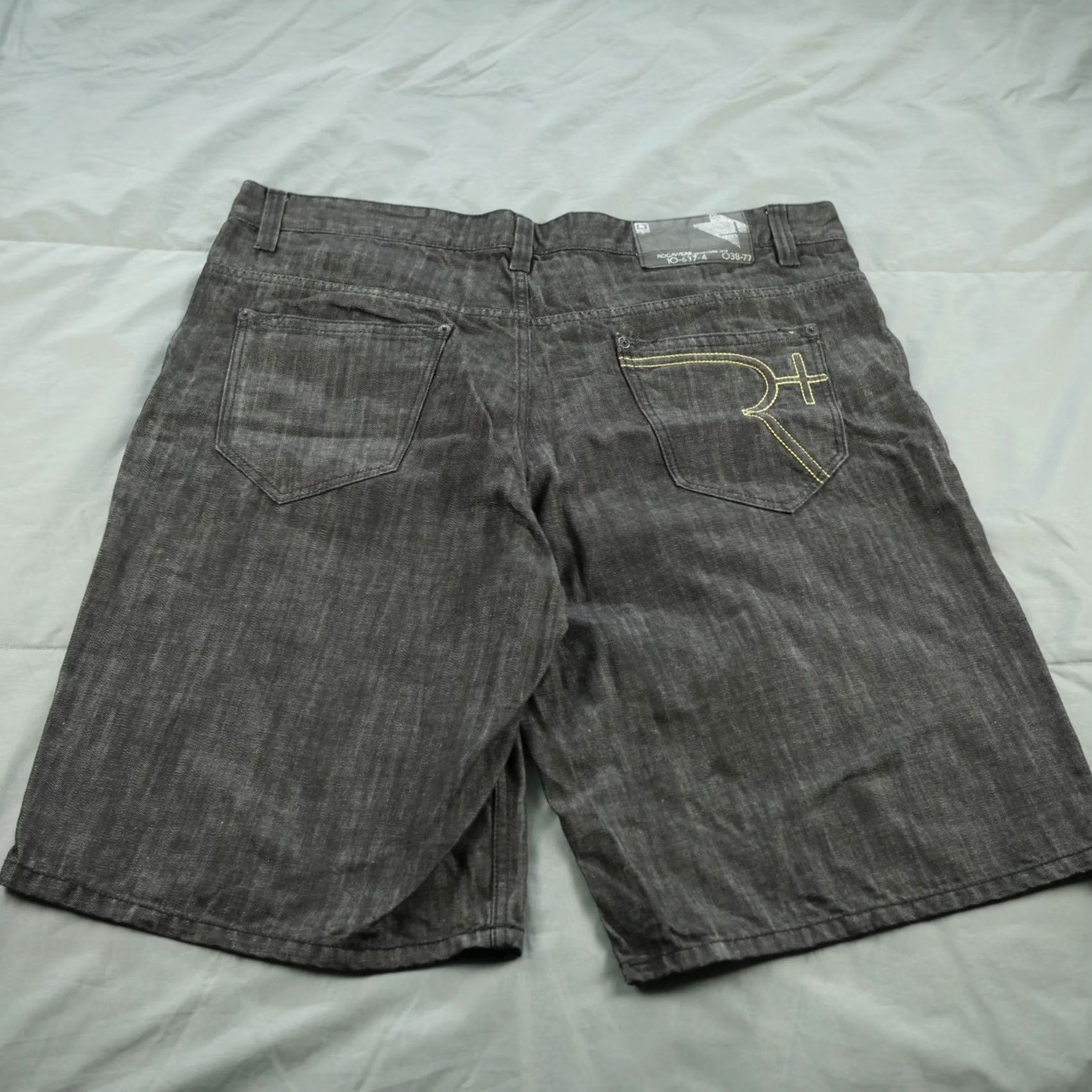Rocawear Rocawear Shorts Mens 44 Black Denim Original Fit Streetwear Long Relaxed Logo Size US 44 / EU 60 - 3 Thumbnail