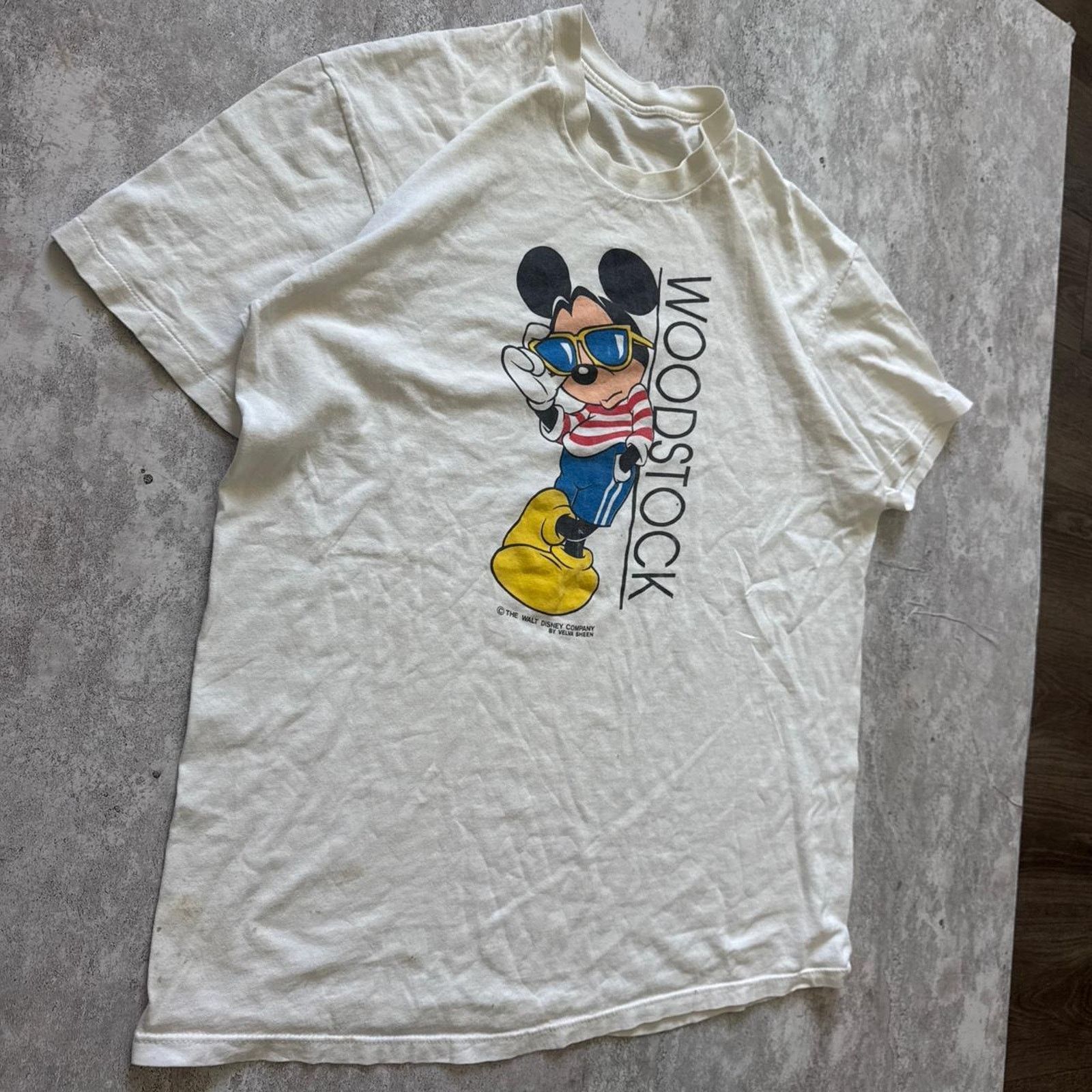Disney Vintage 1980s Mickey Mouse Woodstock T-Shirt – Size XL Size US XL / EU 56 / 4 - 2 Thumbnail