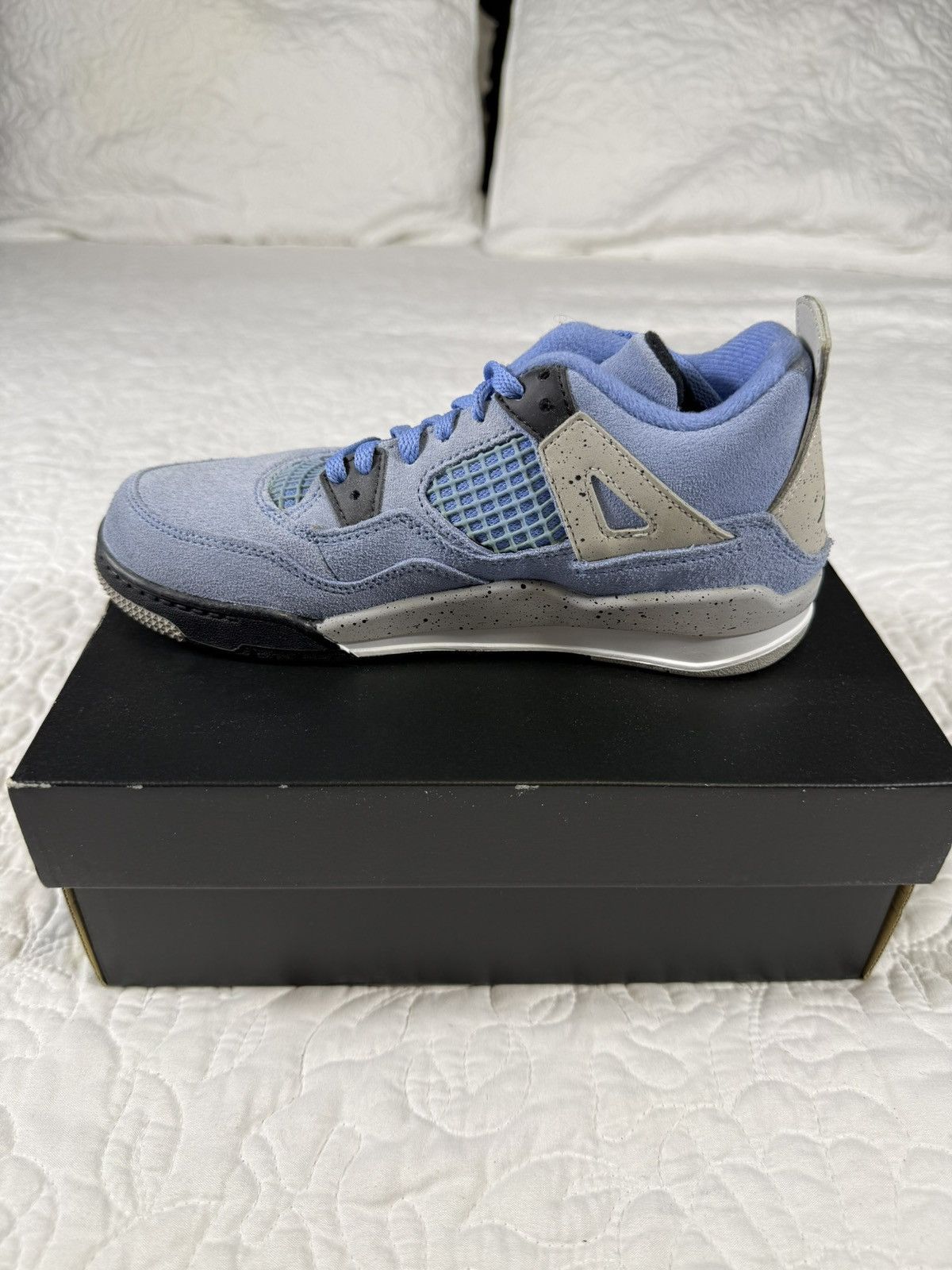 Jordan Brand Air Jordan 4 University Blue 2Y Size US 4 / IT 34 - 11 Thumbnail