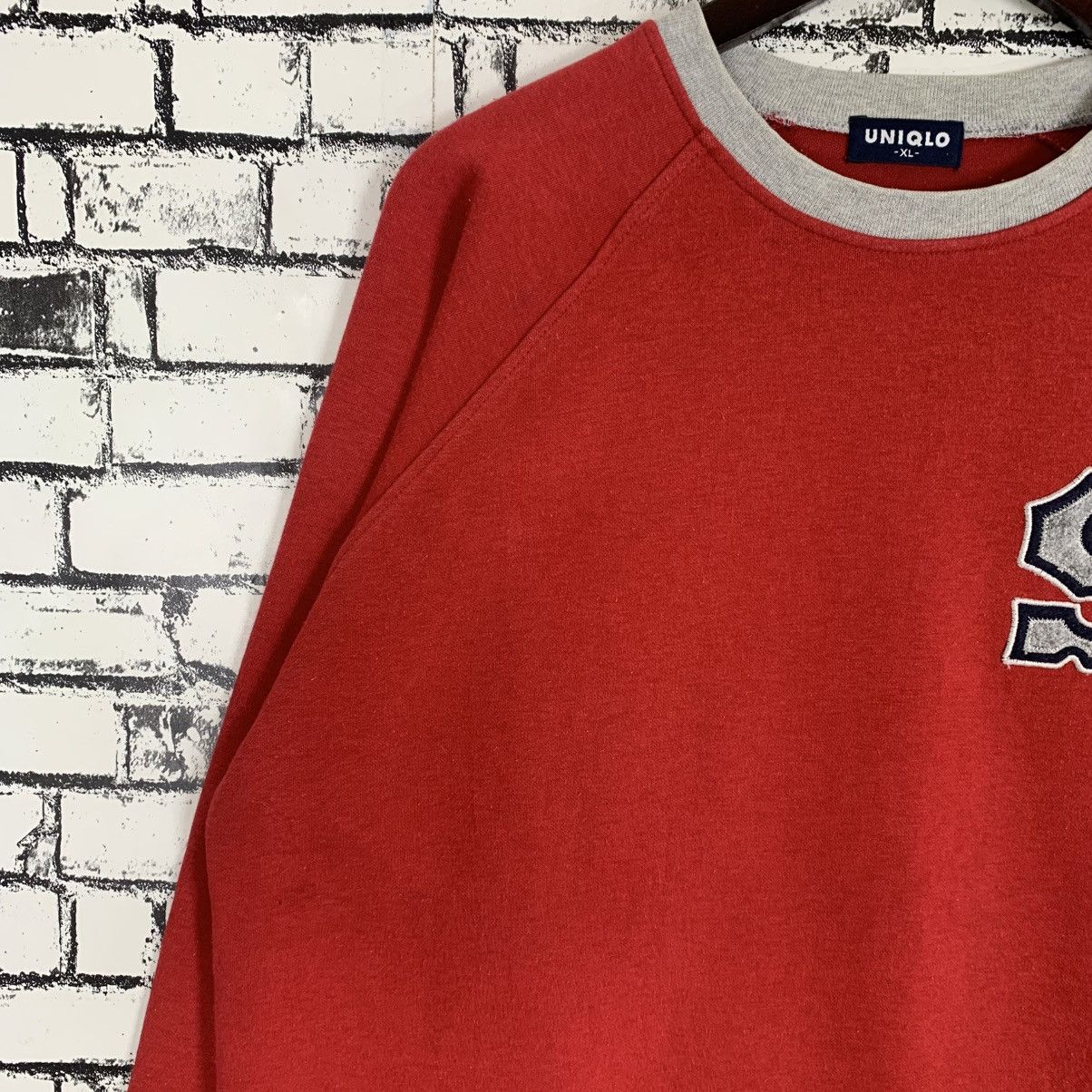 Designer × Uniqlo × Vintage Vintage Uniqlo Embroidery Logo Sweatshirt Crewneck Size XL / US 12-14 / IT 48-50 - 4 Thumbnail