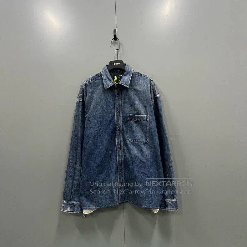 Balenciaga Balenciaga Embroidered logo denim shirt 8800 Size US S / EU 44-46 / 1 - 1 Thumbnail