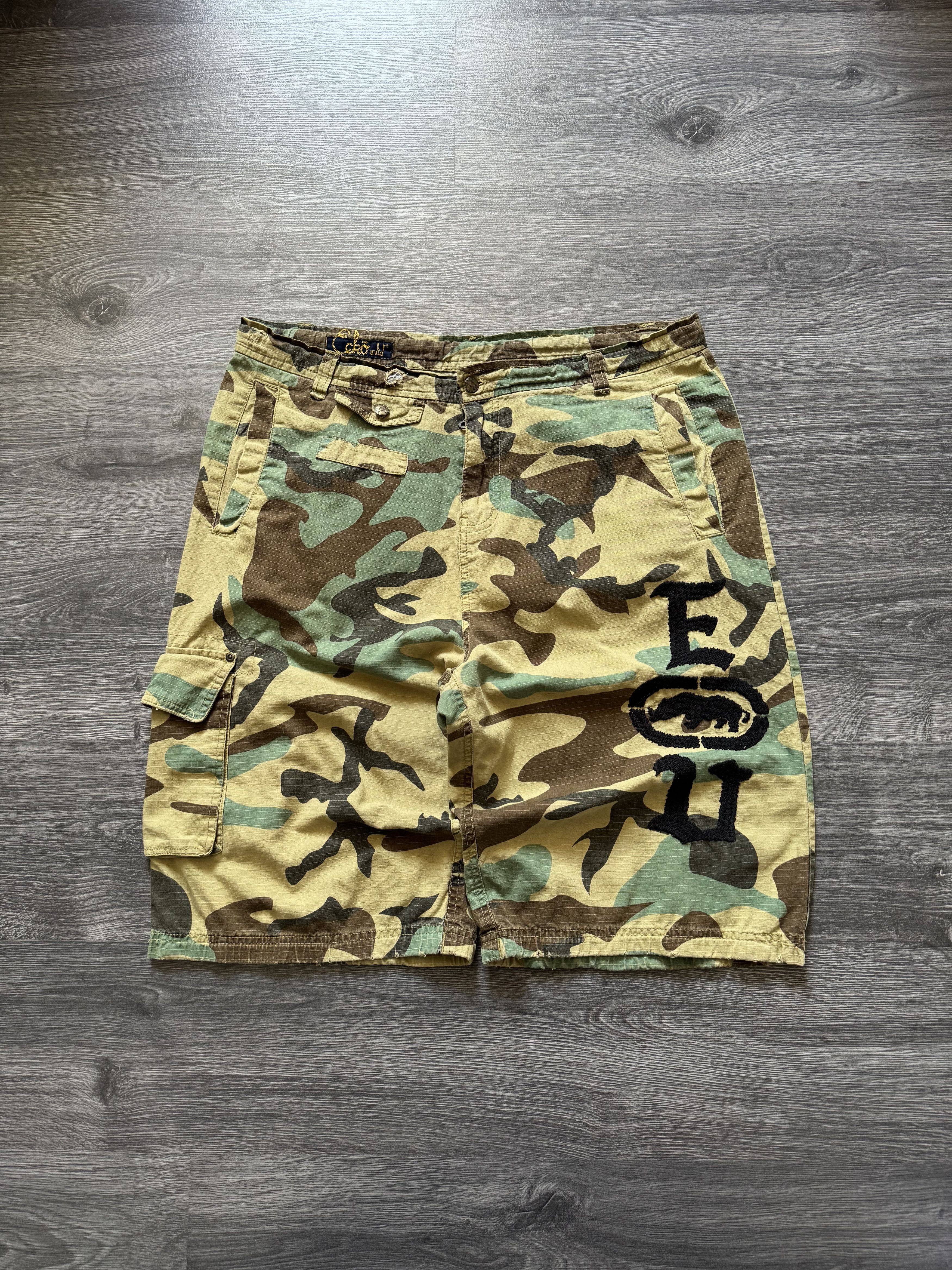 Ecko Unltd. Y2k Ecko Unltd cargo Camo Rap wide shorts military hip hop Size US 36 / EU 52 - 1 Thumbnail