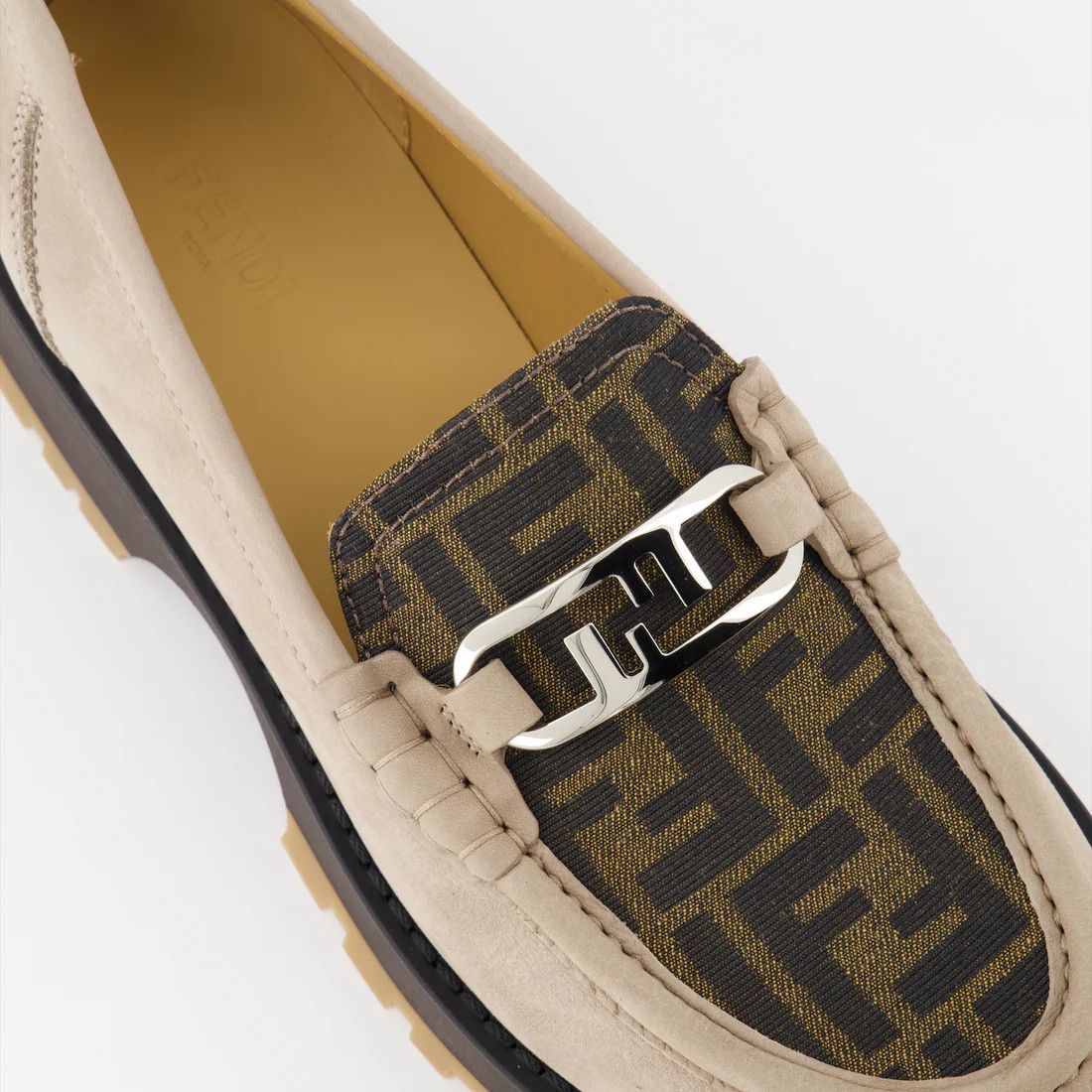 Fendi o1w1db10325 7D1581 Loafers in Beige & Brown Size US 9 / EU 42 - 5 Thumbnail