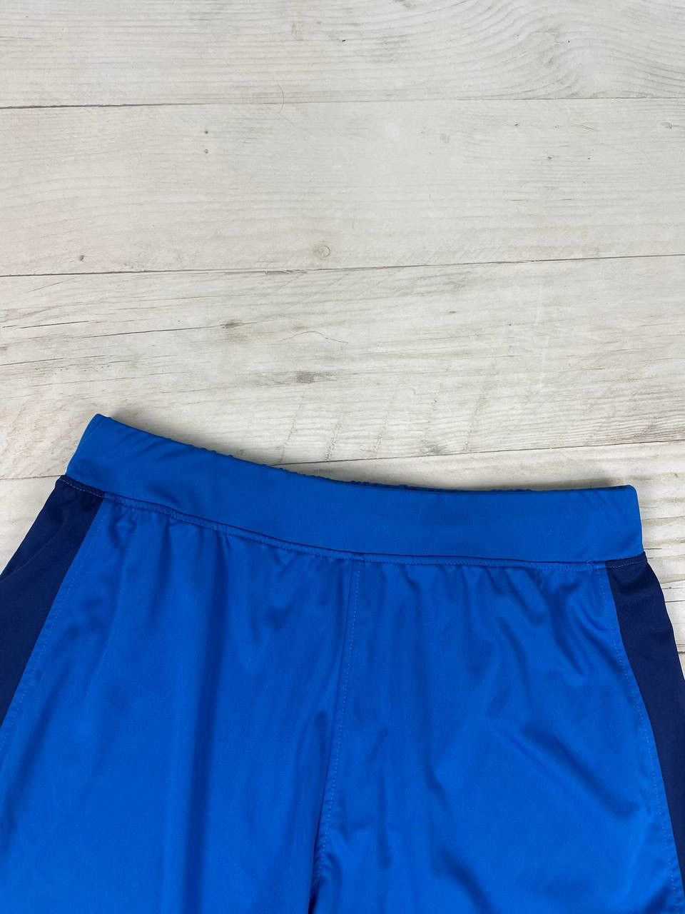 Castore Glasgow Rangers 2022 2023 Training Shirt And Shorts Jersey Size US M / EU 48-50 / 2 - 16 Thumbnail