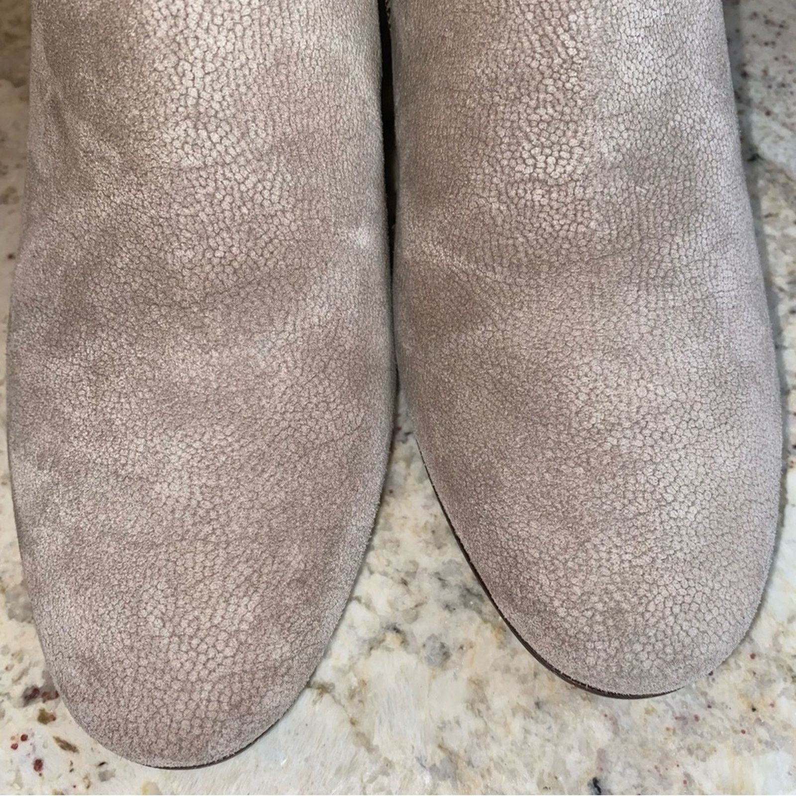 Aquatalia Aquatalia $398 Faylynn Weatherproof Suede Bootie | 8.5 EUC Size US 8.5 / IT 38.5 - 7 Thumbnail